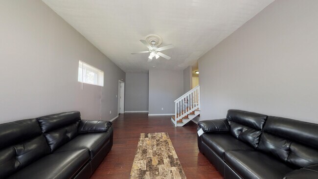 Photo - 1014 E Colvin St