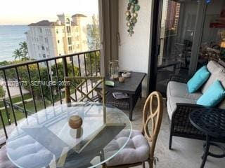 Building Photo - 1905 N Ocean Blvd Unit 8E