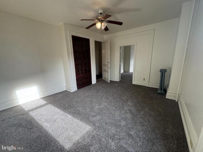 Photo - 261 N York St Unit A