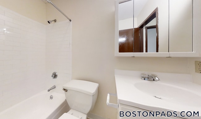 Photo - 384 Sunderland Rd Unit 25