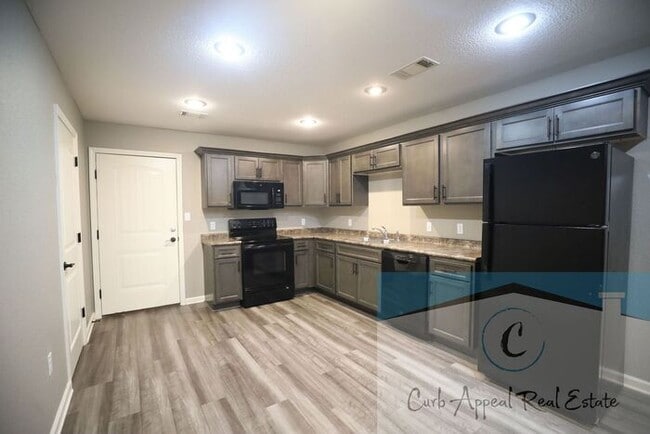 Photo - Luxury 2 bed, 1 bath duplex with garage- recent construction!! Washer, dryer and internet, cable ...