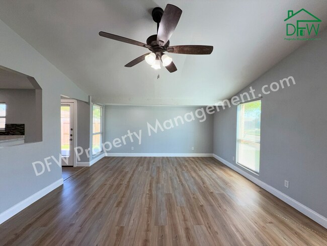 Photo - 8917 Vernon Dr