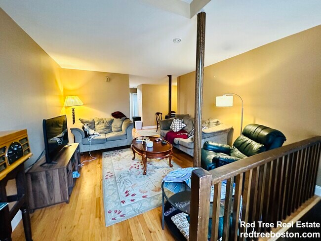 Photo - 31 Brainerd Rd