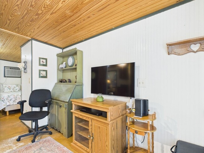 Photo - Charming Studio with Large Bathroom, Cute Kitchen & Private Fenced Yard