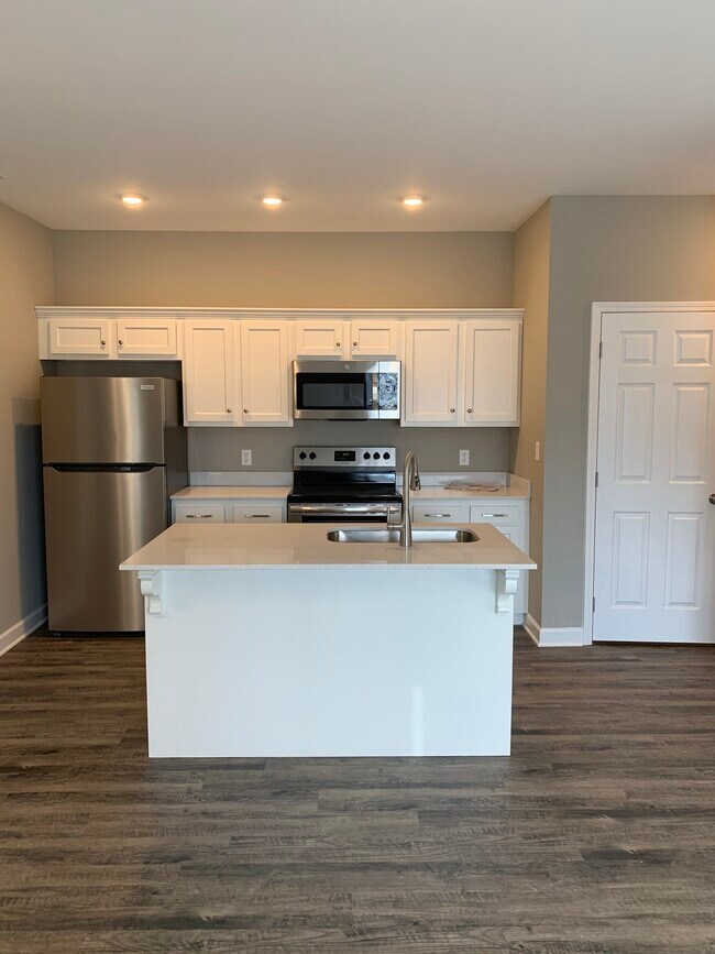 Photo - Oxford Square Apartments