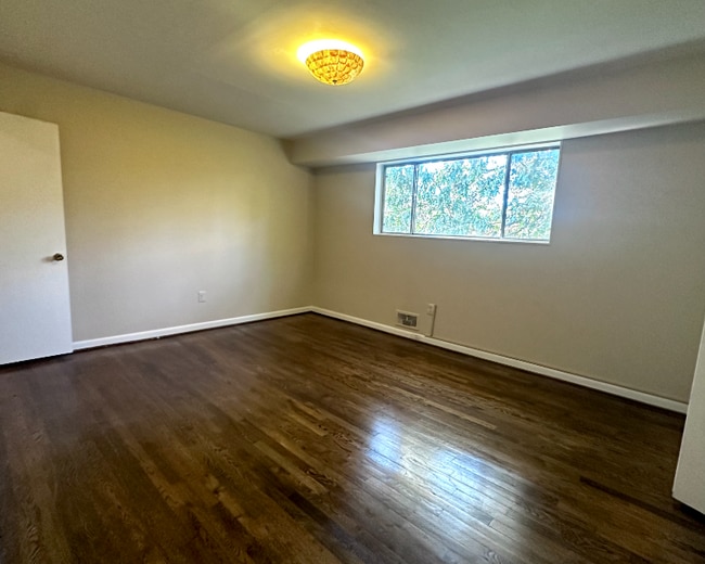 Photo - 10507 Weymouth St Unit 102