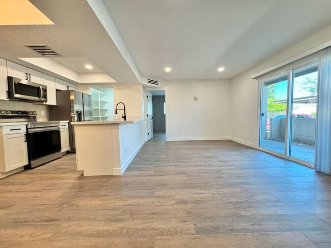 Photo - 520 N Stapley Dr Apartamento Unidad 166
