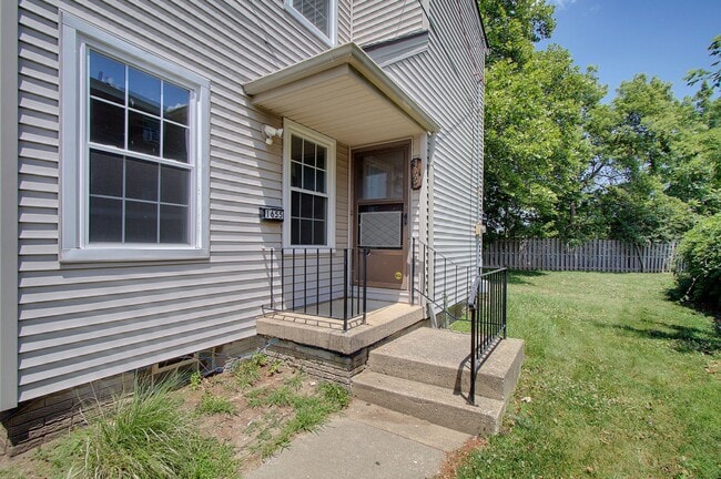 Photo - 1655 Southbend Dr