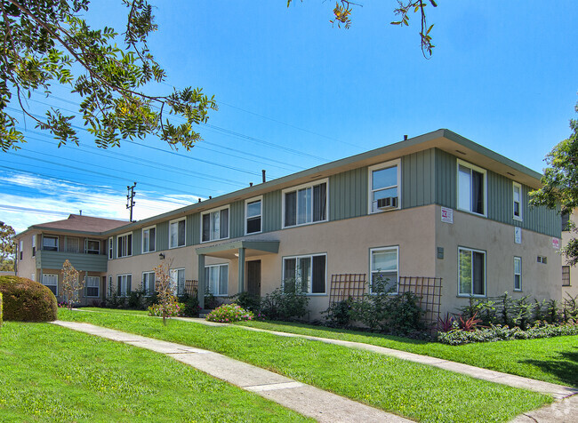 Building Photo - Carmona Apt LLC