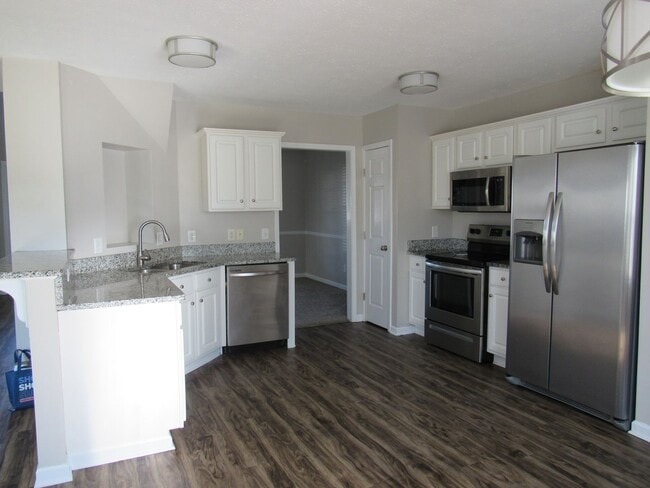 Photo - 3 BR 2 BA Jacksonville Commons