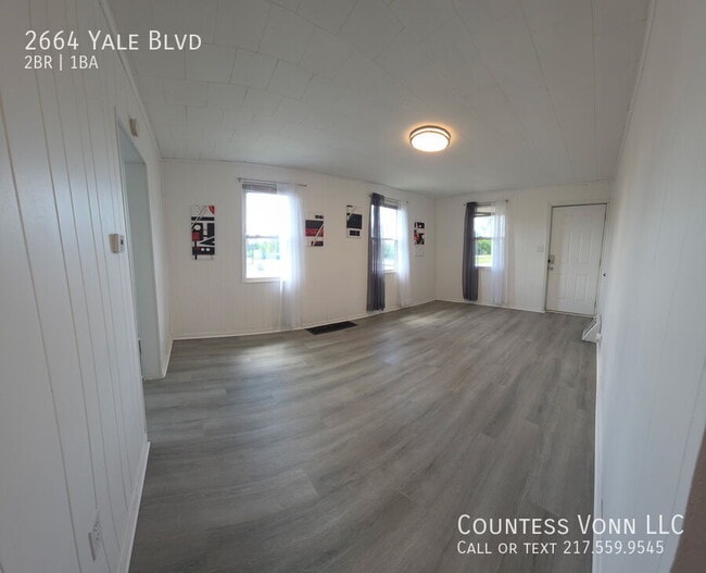 Photo - 2664 Yale Blvd