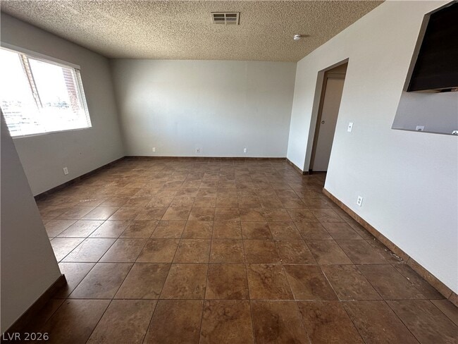 Photo - 2420 Ellis St