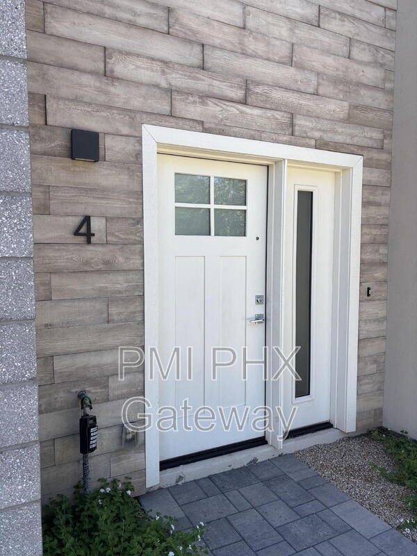 Building Photo - 430 W 7th St Unit 1
