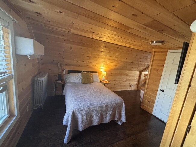 Photo - Quiet furnished walking to everything in B... Unidad 6