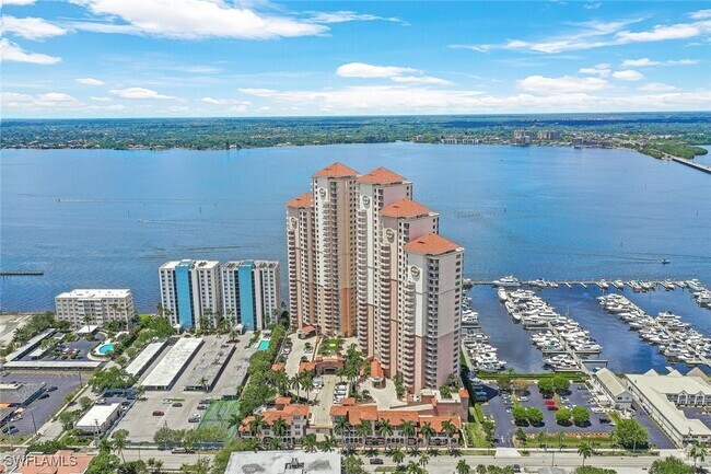 Building Photo - 2090 W First St Unit J2410 Rental