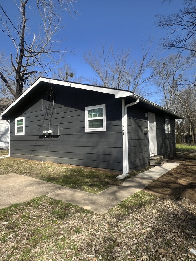 Photo - 1363 E Price St