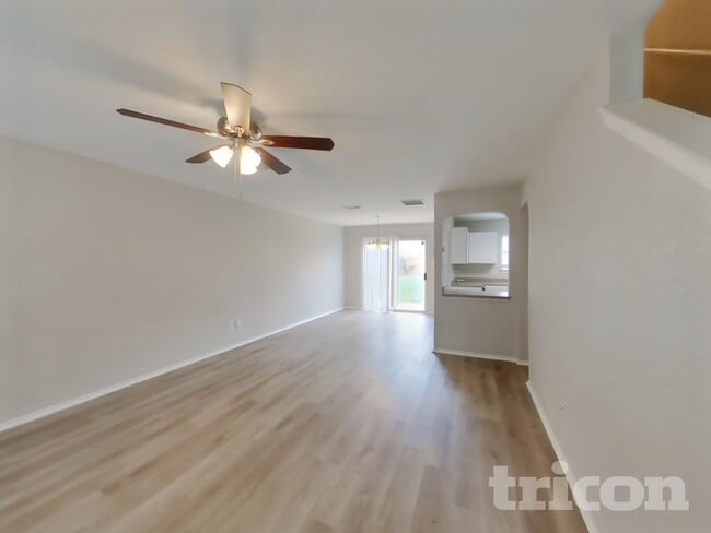 Photo - 11319 Saratoga Coach