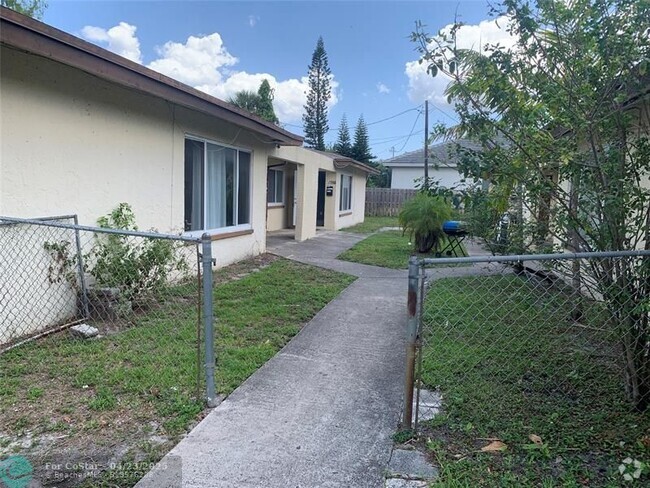 Building Photo - 2760 NW 58th Terrace Rental