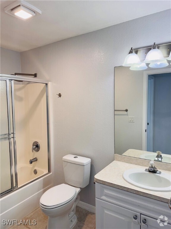 Building Photo - 421 SW 4th St Rental