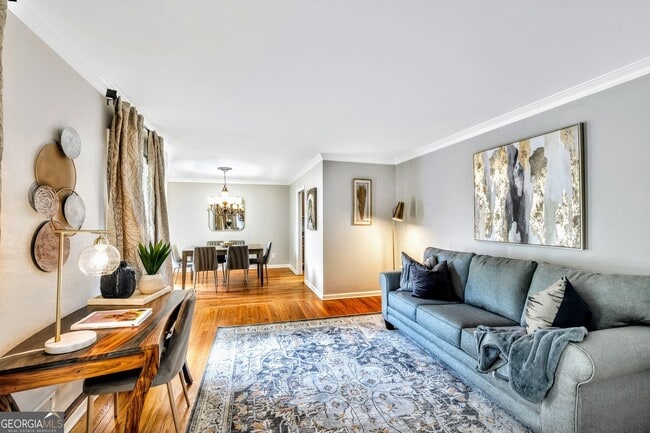 Photo - 801 Mockingbird Ln