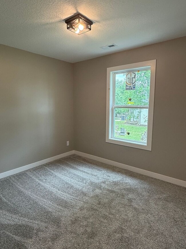 Photo - Benton duplex Unit 105 Benton B