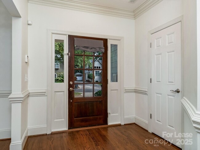 Photo - 2416 Chesterfield Ave