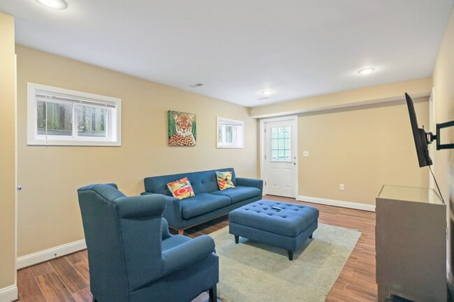 Building Photo - 624 US-29 Unit ID1395358P