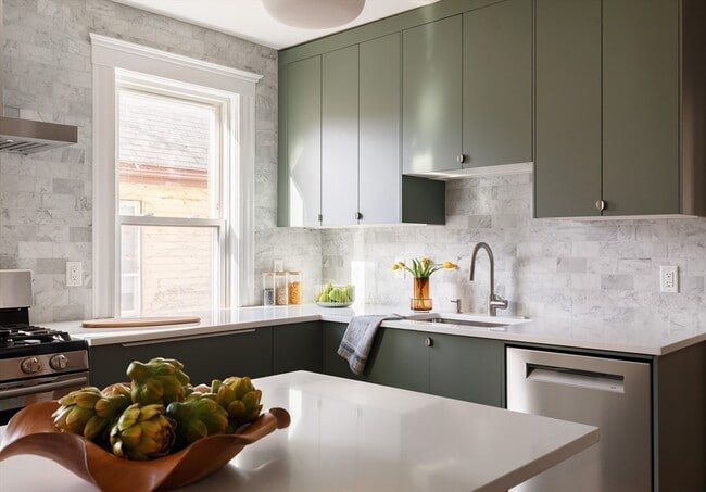 Photo - 250 Walden St Unidad 2