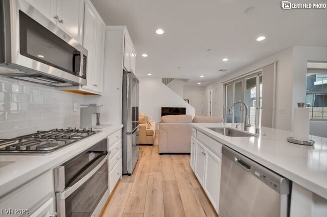 Photo - 88 Kimberlite Dr