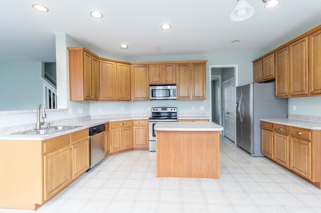 Photo - 2047 Sinclair Trce