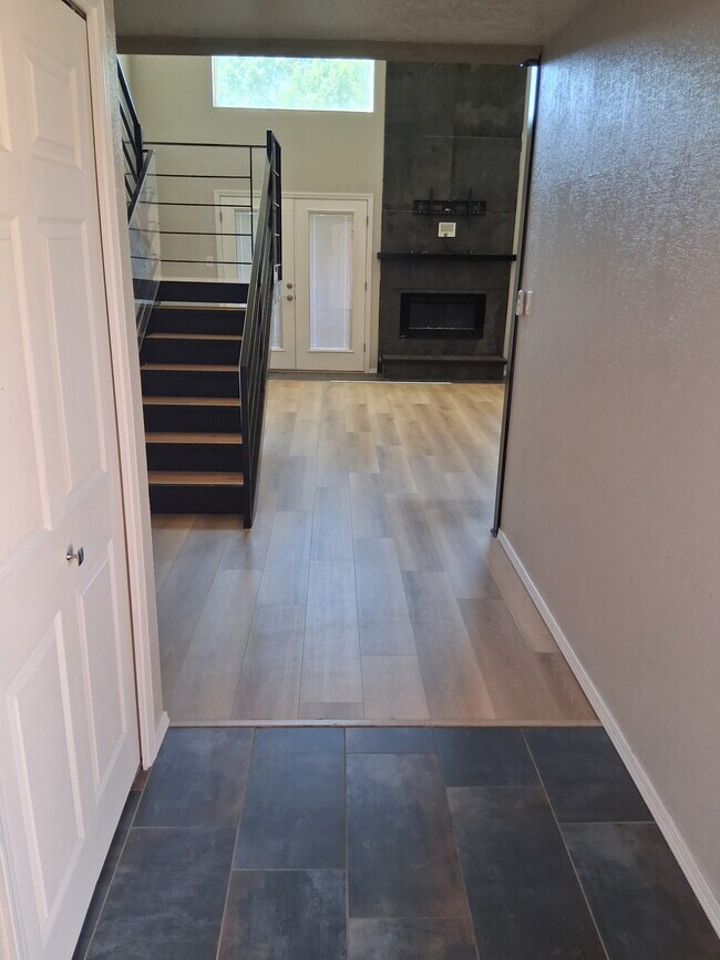 Photo - 10354 Hendrix Rd NE