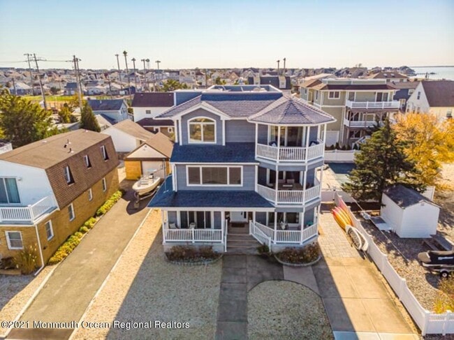 233 12th Ave