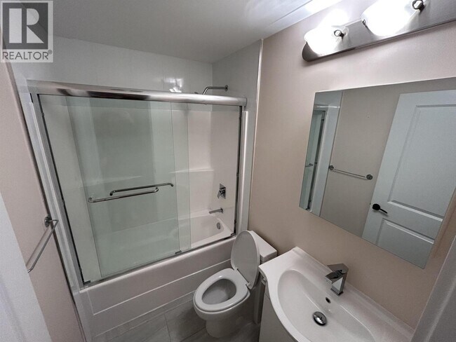 Photo - 191 E 11th Ave