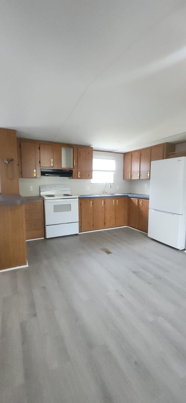 Photo - 19 Whispering Pines Cir