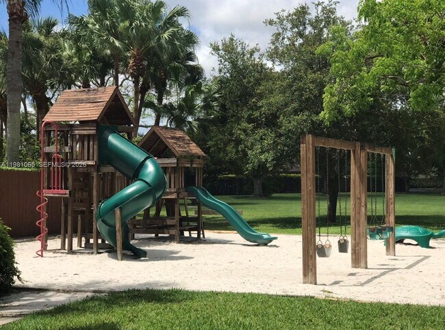 Photo - 13615 SW 101st Ln