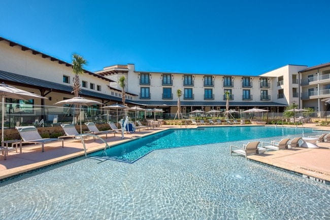 Building Photo - Tacara Westpointe Village Rental