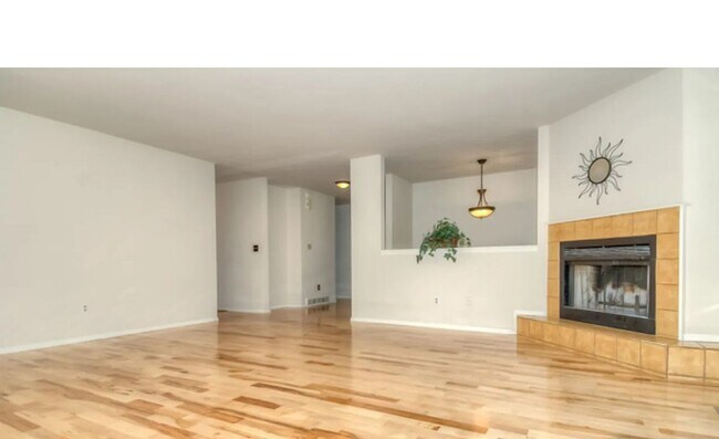 Photo - 1253 Elder Ave