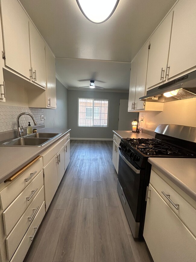 8834 Topanga Canyon Blvd Unit 41