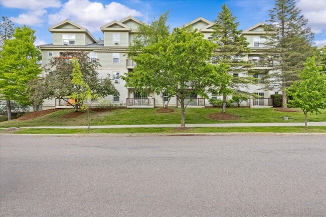 Building Photo - 340 Hildred Dr Unit 340 Hildred Dr.