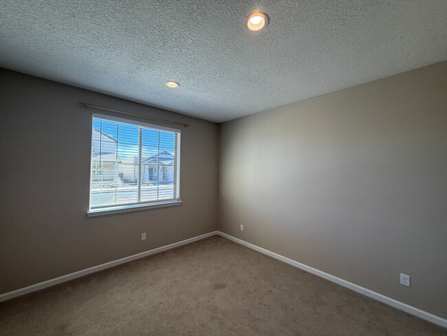 Photo - 4 Bedrooom Single Story New Build in Mesa Del Sol Near Netflix Studios!