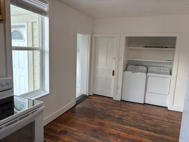 Photo - 245 N Main St