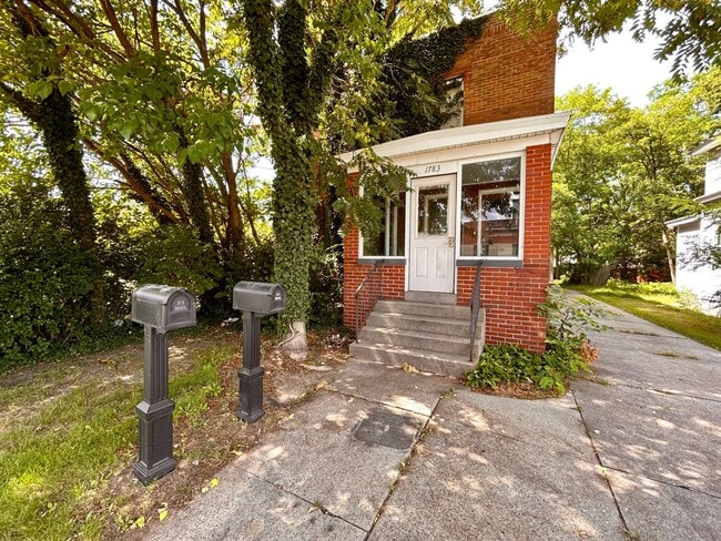 Building Photo - 1783 Sanford St Unit #1 Rental