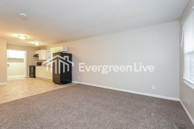 Photo - 904 Gordon St