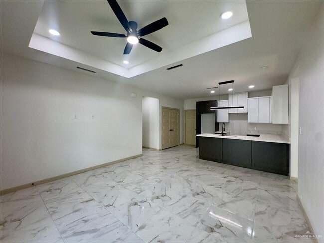 1304 Rosewood Ln Unit 2