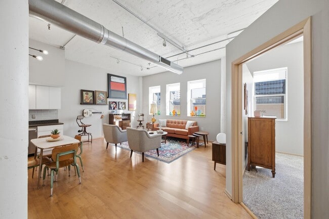 Building Photo - 110 N 3rd St Unit 507