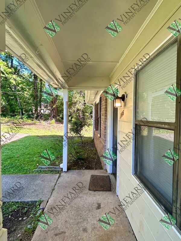 Photo - 166 Kimberly Way SW