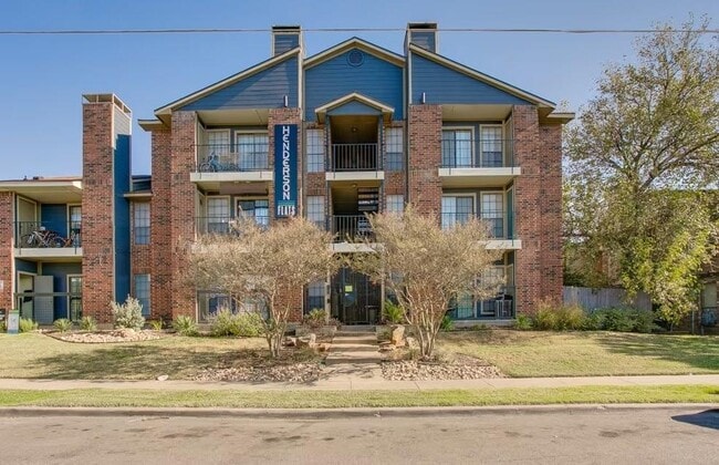 Photo - 1820 N Garrett Ave Apartment