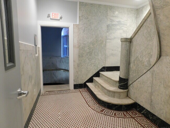 Photo - 53-57 Bank St Unit 303