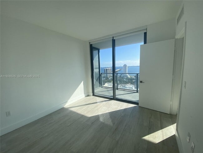 Photo - 121 NE 34th St Unit 2406A