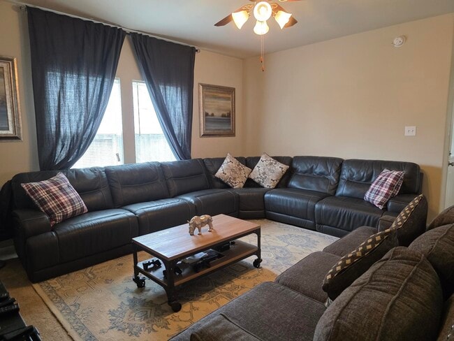 Photo - 3219 Creole Bay Ln